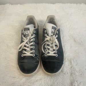 Adidas Men’s Black and White Stan Smith Sneakers